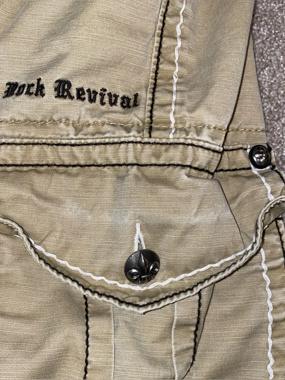 Rock Revival Khaki Cargo Shorts Men’s 40” Classic Fit Fading Summer